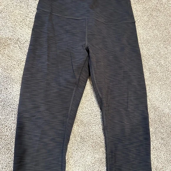 Lululemon Wunder Train 25” leggings - Picture 3 of 5
